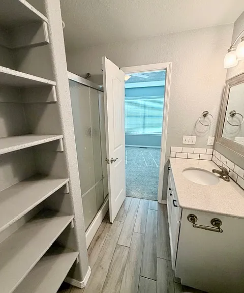 287 S Breakwater Ln — Photo 17