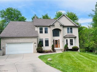 6625 Andre Ln, Solon, OH 44139