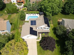2457 Eagle Valley Dr, Woodbury, MN 55129