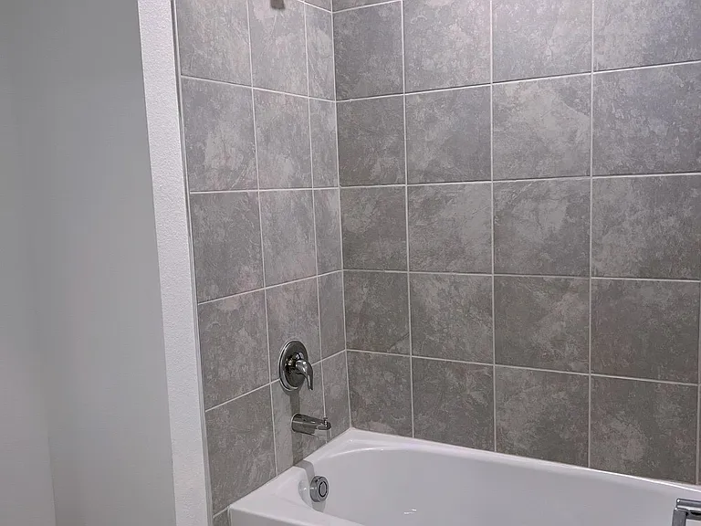 352 Loch Ct — Photo 25