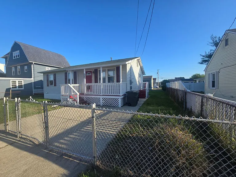 1510 N Arkansas Ave — Photo 2