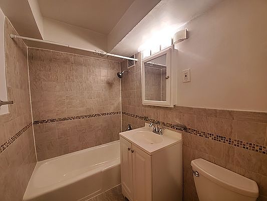 4th image of 32 W 83rd St APT 1