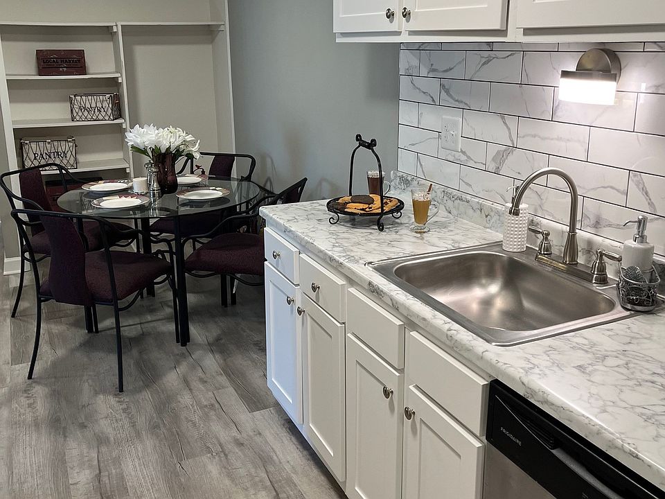 Auburn Heights Apartments 44 Birwoode Ln Pontiac MI Zillow