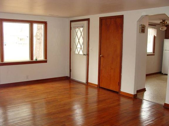 The floors shine,the windows too!!!!