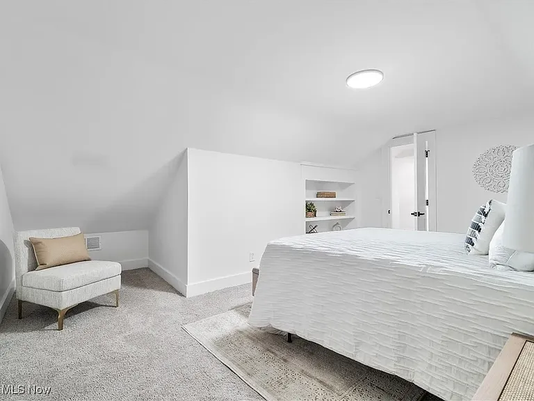 2295 Thurman Ave — Photo 24