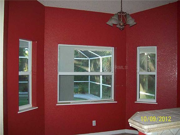 5th image of 3271 Alesio Ave