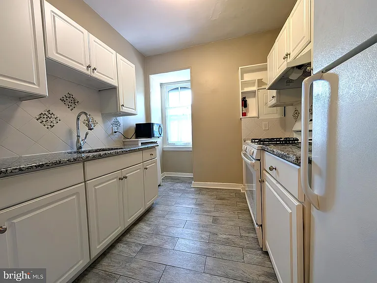 3800 Terrace St #3 — Photo 5