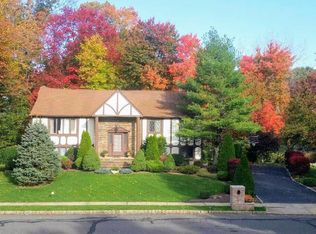 1 Candle Ln, East Brunswick, NJ 08816