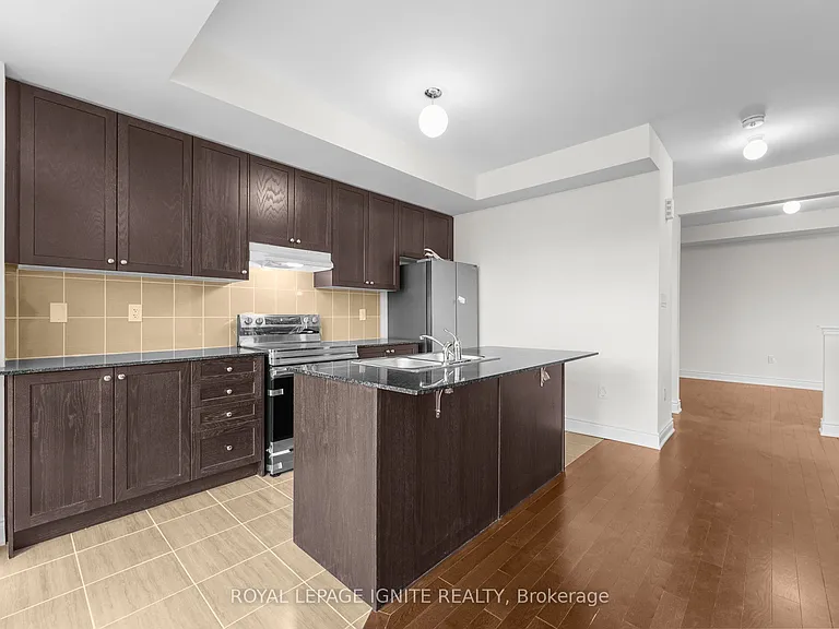 70 Thule St — Photo 14