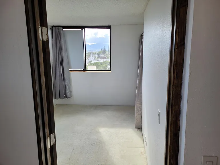 Guest bedroom entrance