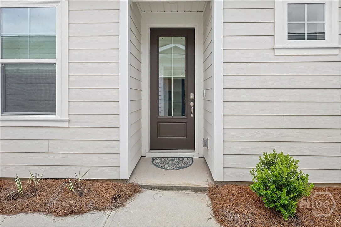 3 bed, 2.0 bath, 1397 sqft, $2,600 — Photo 3