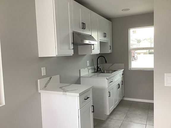3rd image of 5712 Priory St #5714-3/4
