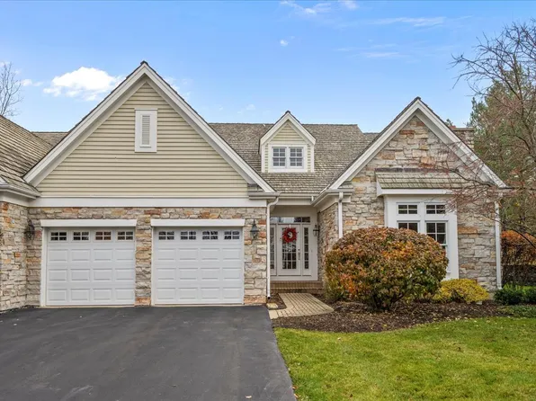 195 S Bradford Ct, Lake Forest, IL 60045