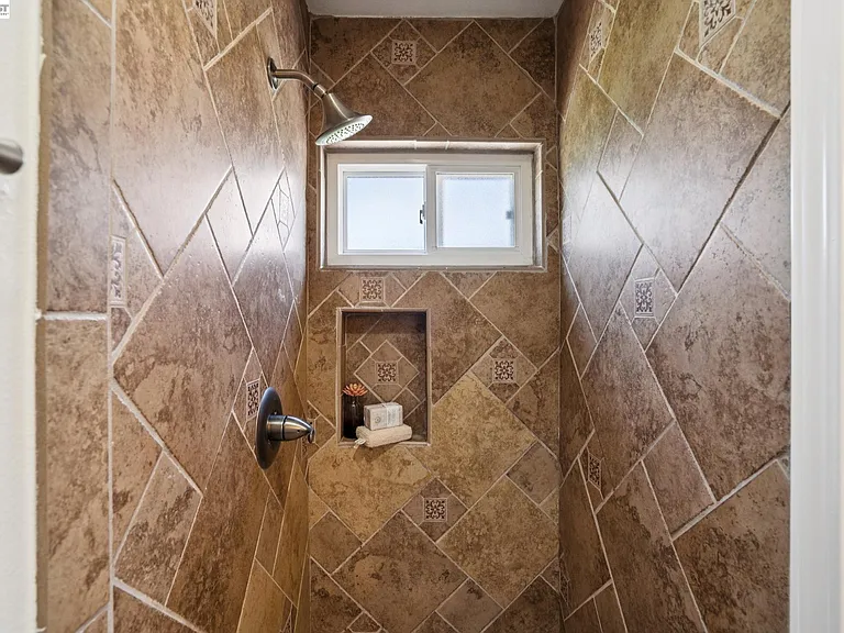201 Ramon Pl — Photo 36