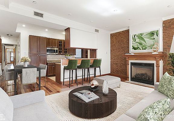 4th image of 213 W 85th St APT 2