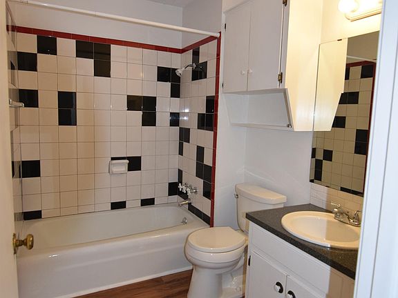 Full bath upstairs with lots of cabinets