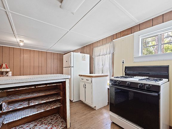 12th image of 220 Green Ave SW