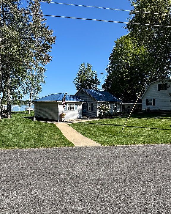 1st image of 1051 Clifford Lake Dr
