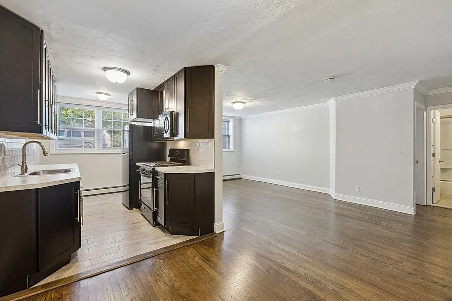 86 Hillyer Street Apartments — Photo 2