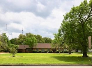 1420 E Washington Ave, Navasota, TX 77868