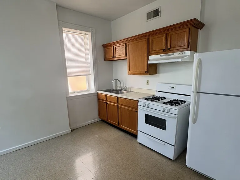4545 Virginia Ave #2F — Photo 6