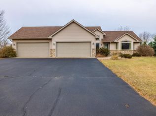 5092 382nd Dr, North Branch, MN 55056