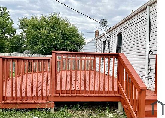 3rd image of 8011 Grandville Ave