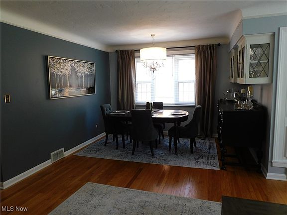 5th image of 4806 W 220th St