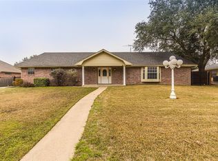 1102 S Harrison St, West, TX 76691