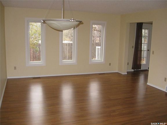 4th image of 3416 E Parkland Dr