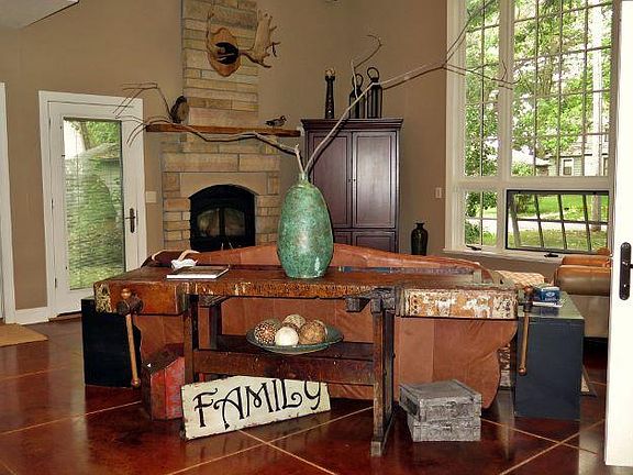 4th image of 24 Prairie Ln