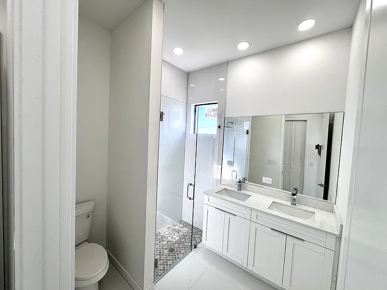 4333 NW 34th Ln — Photo 20