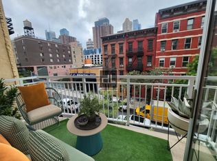 517 W 46th St APT 401, New York, NY 10036