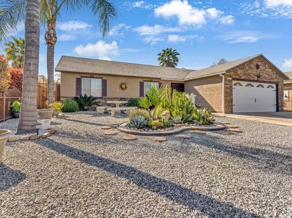 983 Harrison Ave, Sanger, CA 93657