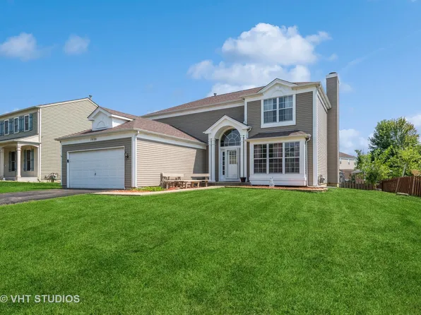 1920 Gleneagle Cir, Elgin, IL 60123