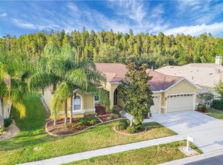 1812 Beaconsfield Dr, Zephyrhills, FL 33543