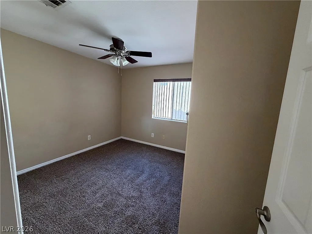 3 bed, 2.0 bath, 1382 sqft, $2,030 — Photo 4