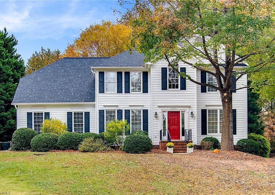 1st image of 2205 Regents Park Ln