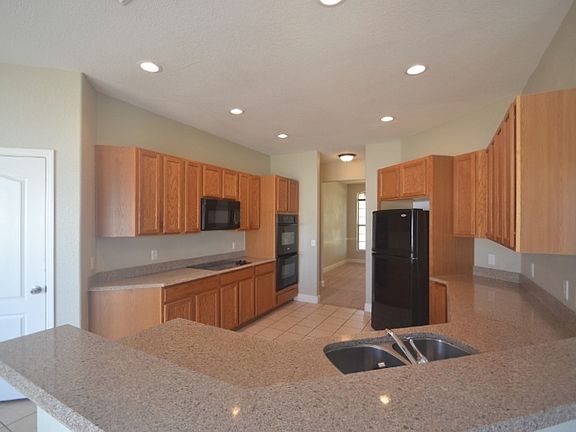 4th image of 784 Lake Cummings Blvd