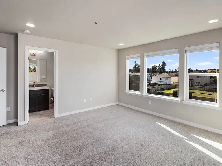 Rainier View Court Townhomes — Photo 13