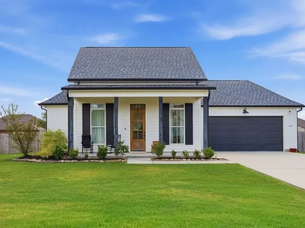 4094 Camryn Rd, Lake Charles, LA 70611