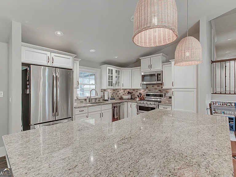 209 Cedar Dr — Photo 10