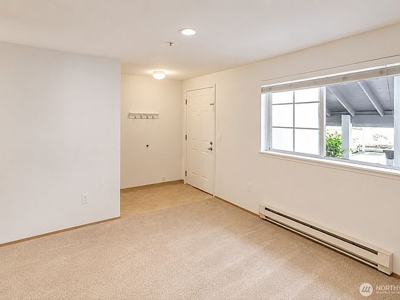 4th image of 23319 Cedar Way #K203