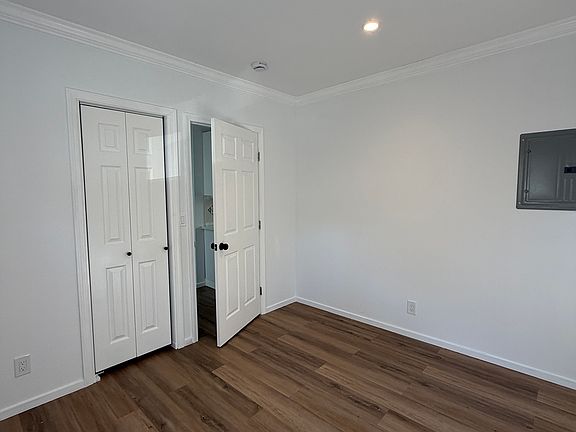 4th image of 417 2nd St #12