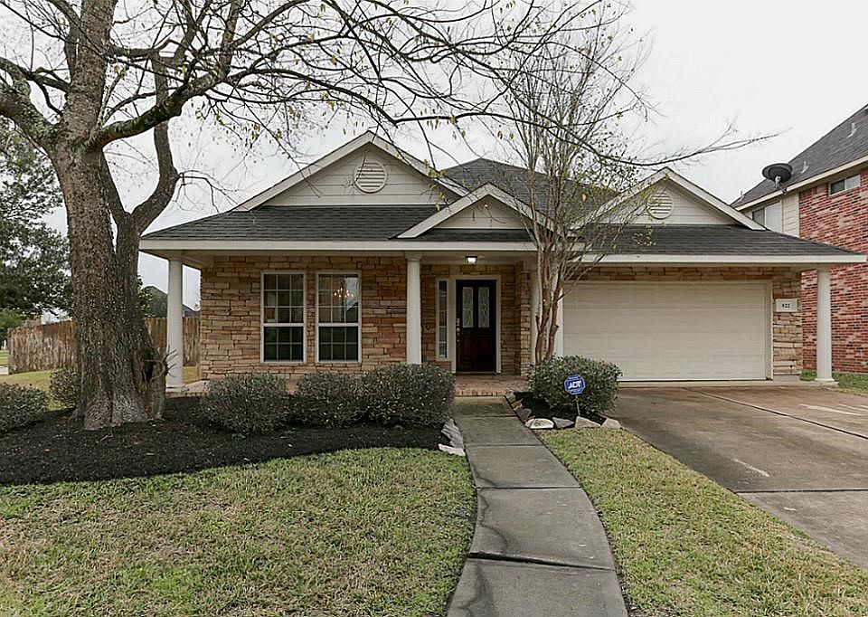 922 Spring Source PlaceUnique Stone elevation.