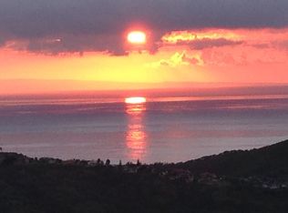 1080 Kaoopulu Pl, Honolulu, HI 96825