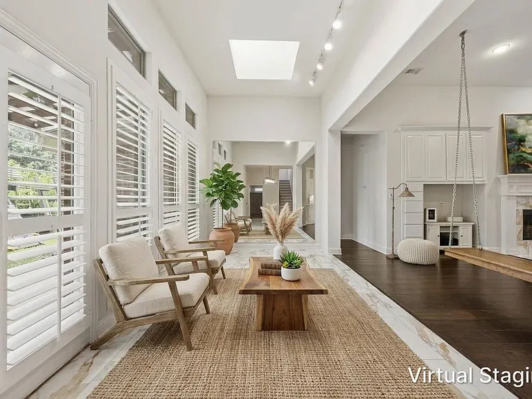 2237 Homestead Ln — Photo 10