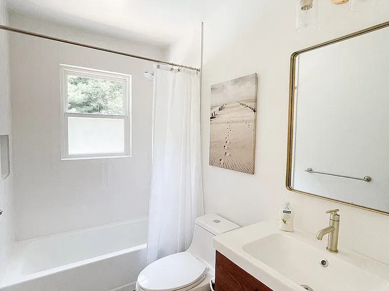 61 Hog Creek Rd — Photo 16
