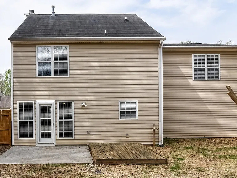 4323 Chesapeake Trce NW — Photo 15