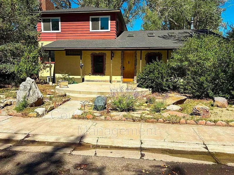 5 bed, 3.5 bath, $2,995 — Photo 2
